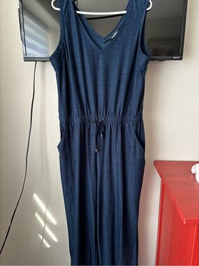 Sara Navy Blue Sleeveless V-Neck Jumpsuit